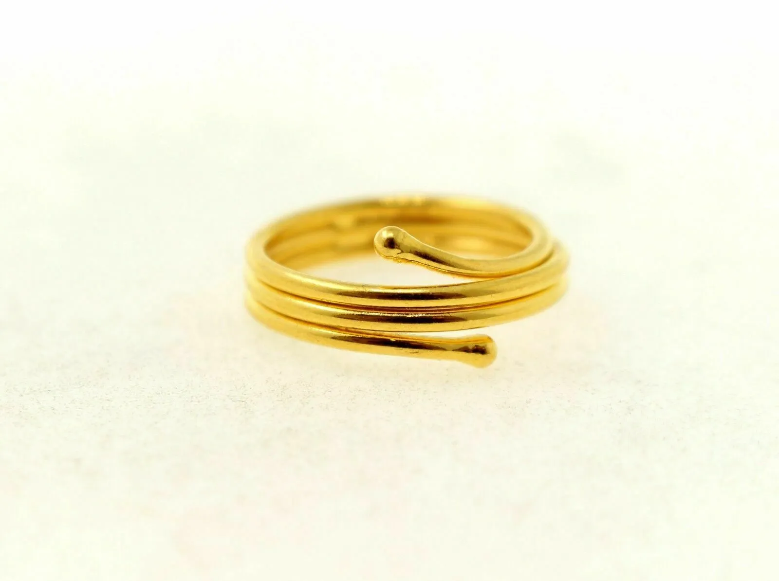 22k Ring Solid Gold Distinct modern style women ring band RESIZABLE mf