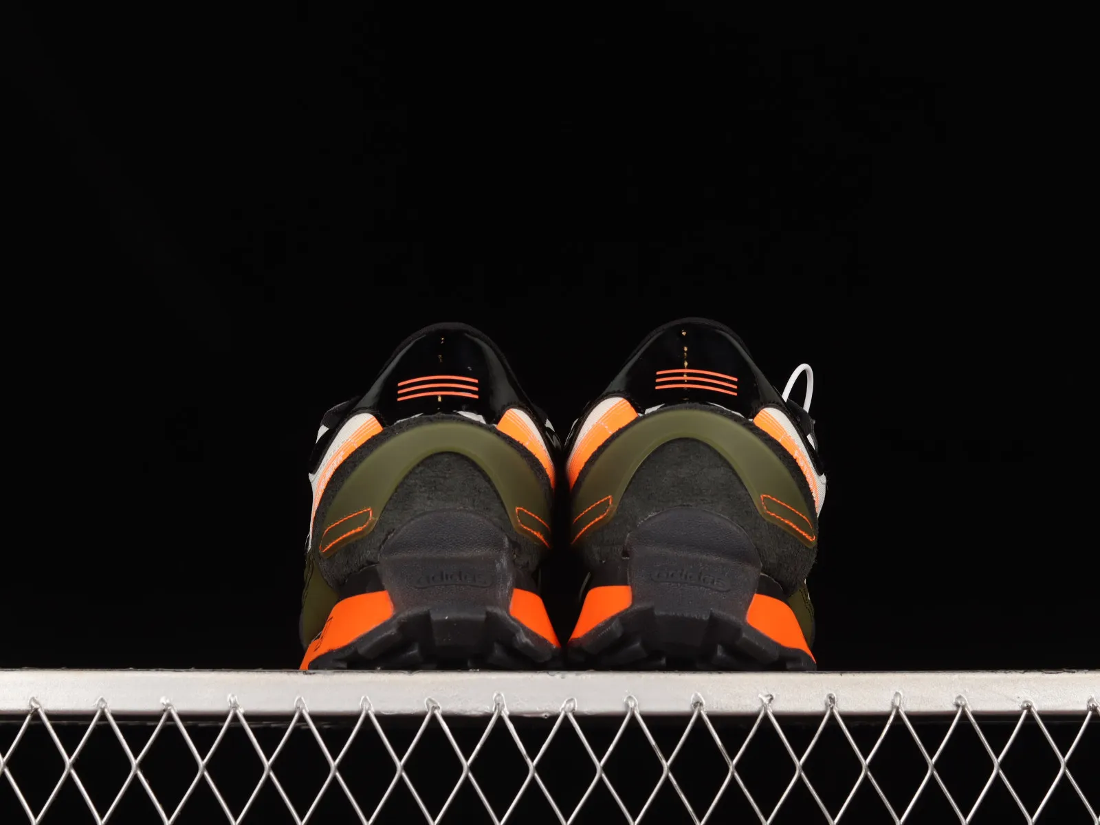 Adidas Futro Mixr NEO Orange Olive Green Core Black HP9673