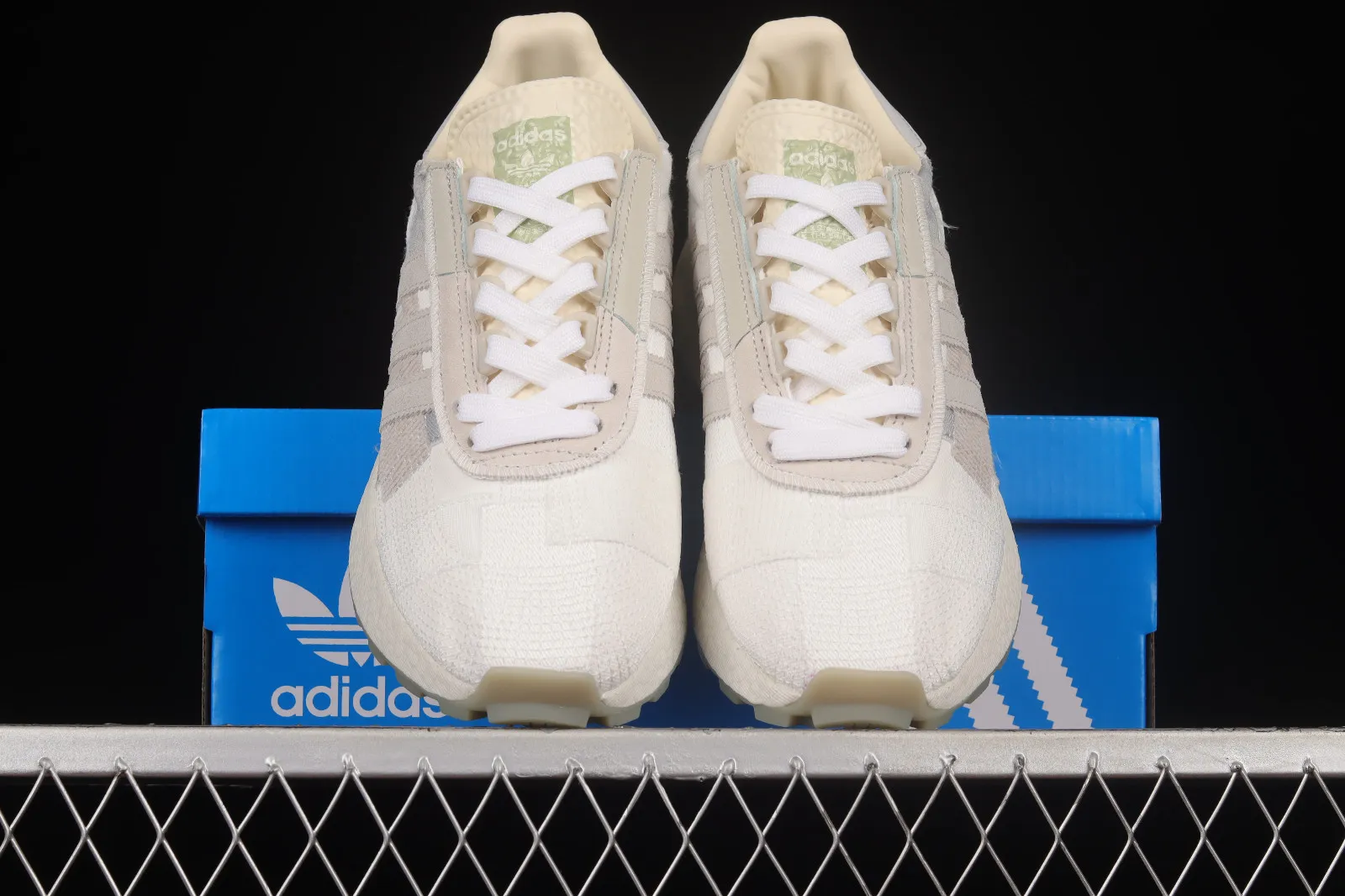 Adidas Originals Retropy E5 Off White Light Grey GW6186