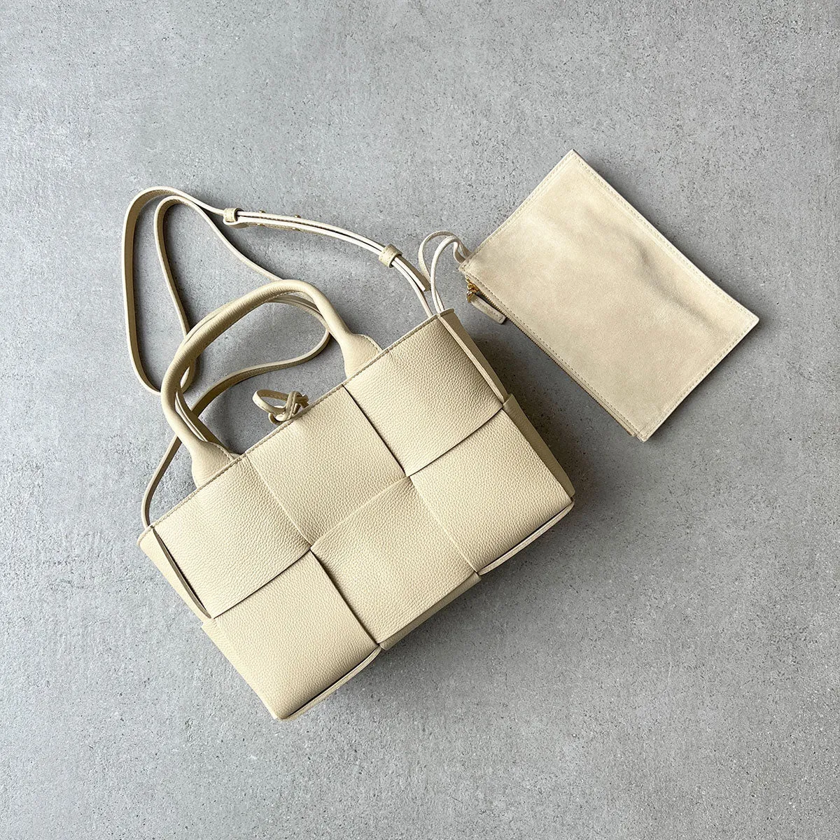 Arco Mini Tote Grained, Porridge/Gold