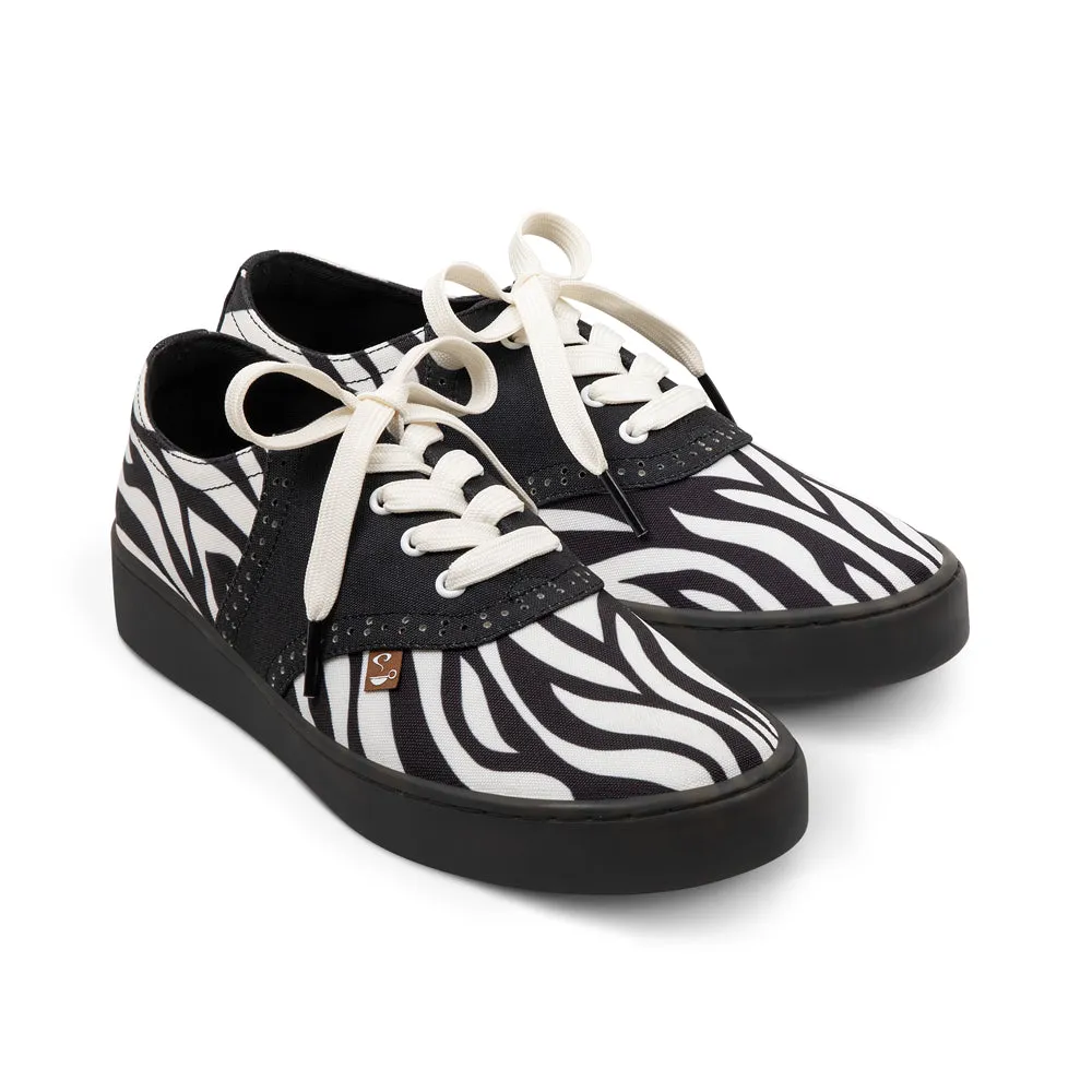 Chocolaticas® Saddle Zebra Casual Sneaker