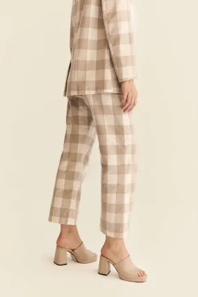 Laria Pant