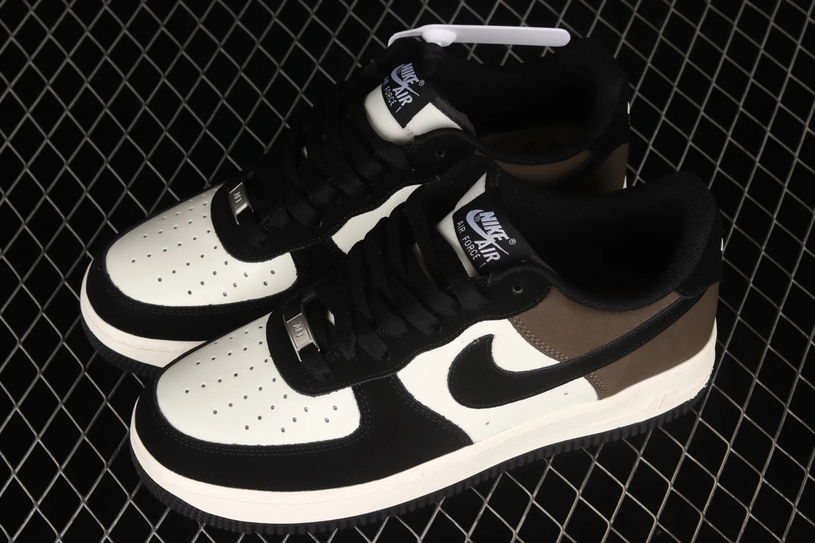 Nike Air Force 1 07 Low Mocha Black White Shoes YG5063-203