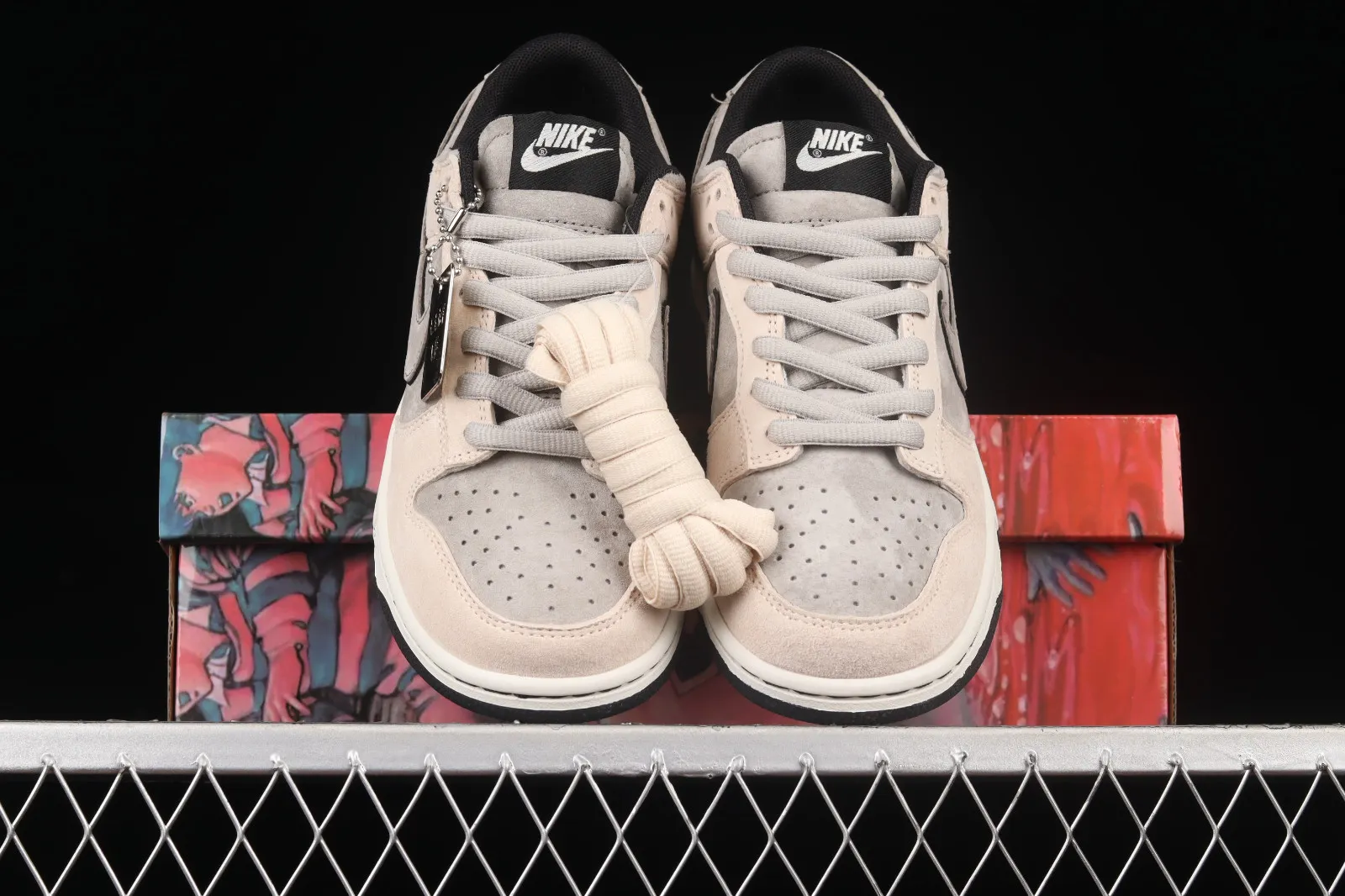 Otomo Katsuhiro x Nike SB Dunk Low Steamboy OST White Black LF0039-006