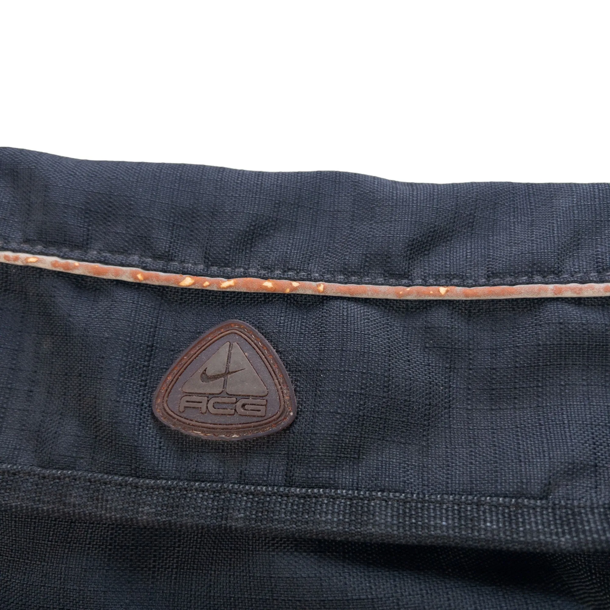 Vintage Nike ACG Cross Body Bag | Second Wave Vintage